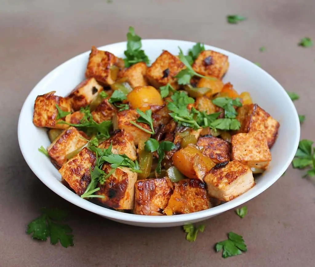 vodka liquer and tofu with mango and pepper