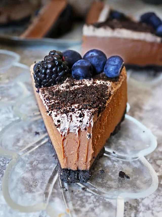 No-Bake Vegan Chocolate Cheesecake