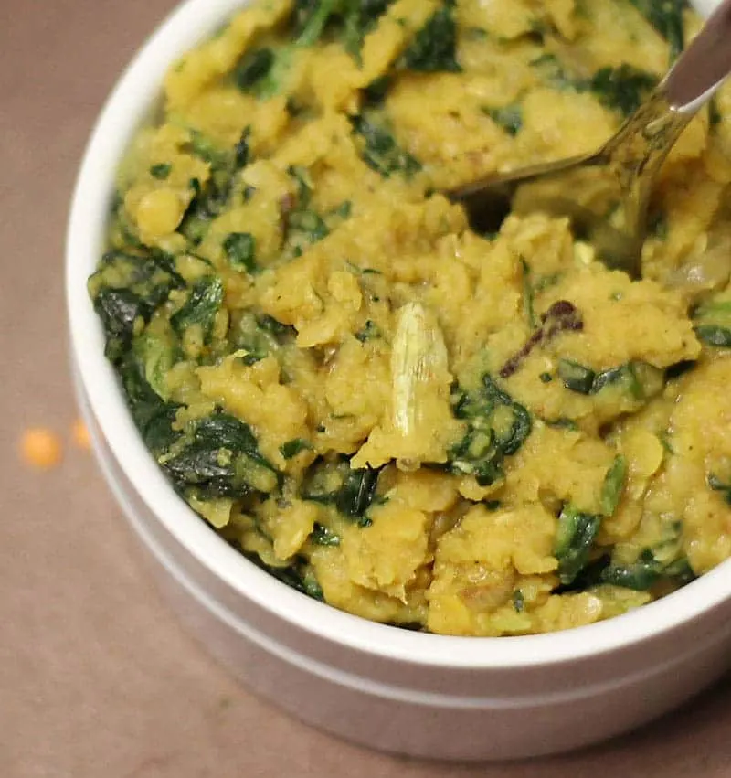 lentil and spinach stew with cardamom and cloves