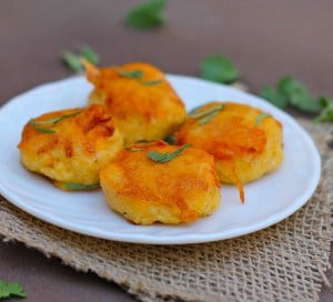 Cheddar Grits Cakes