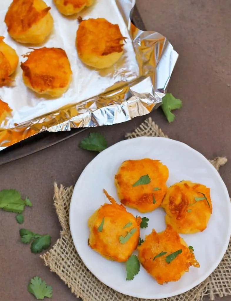 Cheddar Grits Cakes