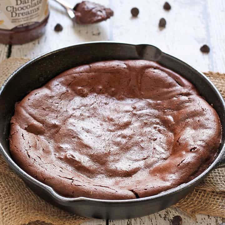 Peanut Butter & Chocolate Skillet Cake {Flourless}