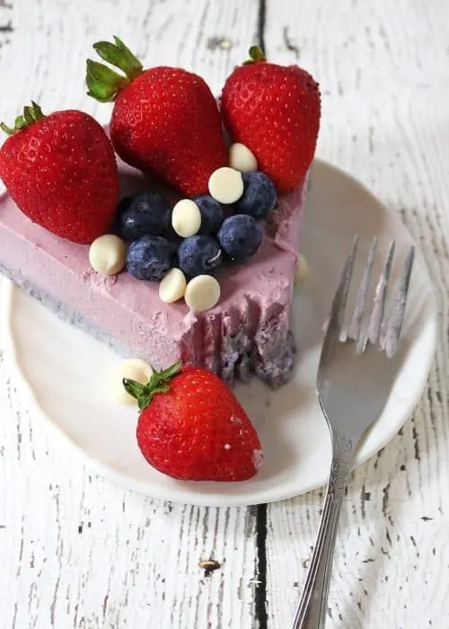 Vegan Strawberry Blueberry Cheesecake
