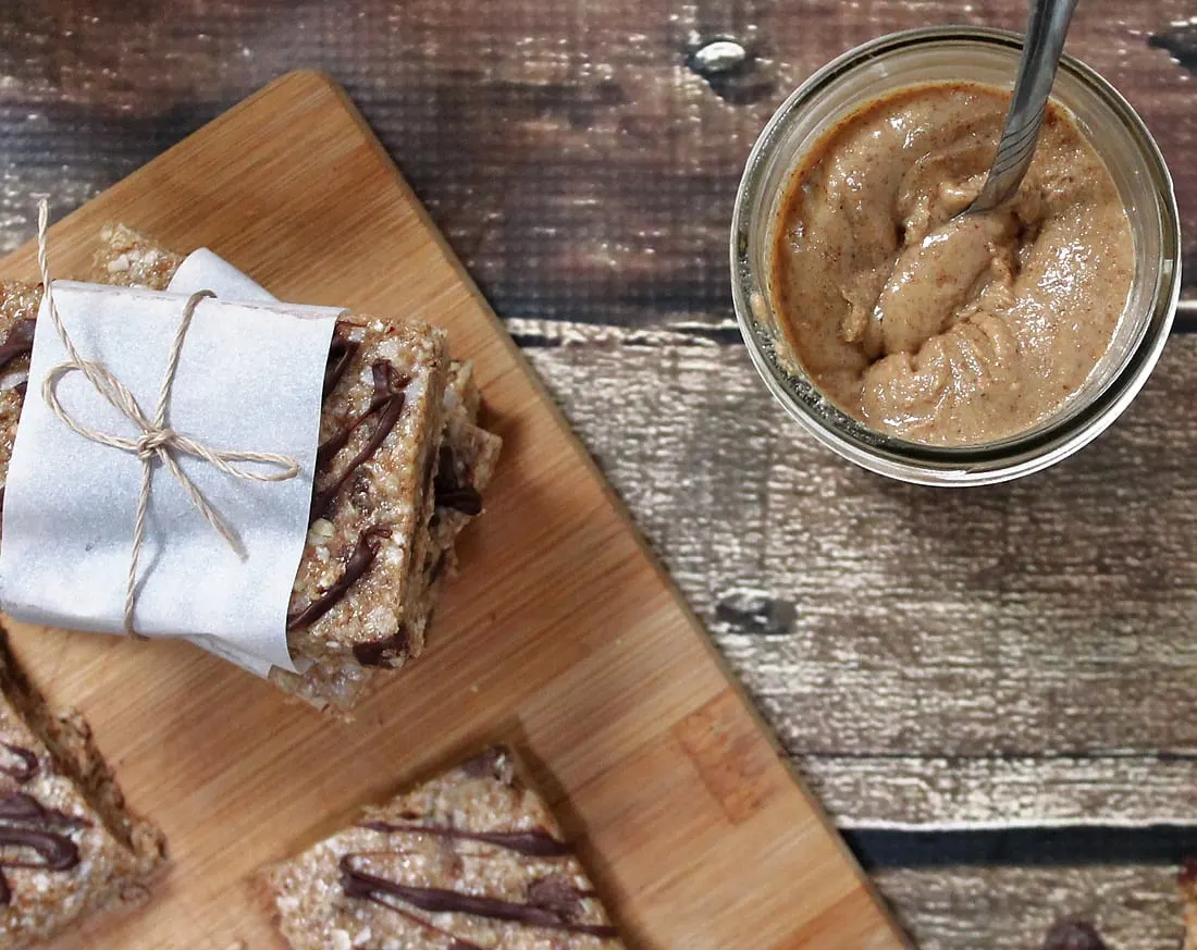 Snack-bars-roasted-almond-butter-ggnoads