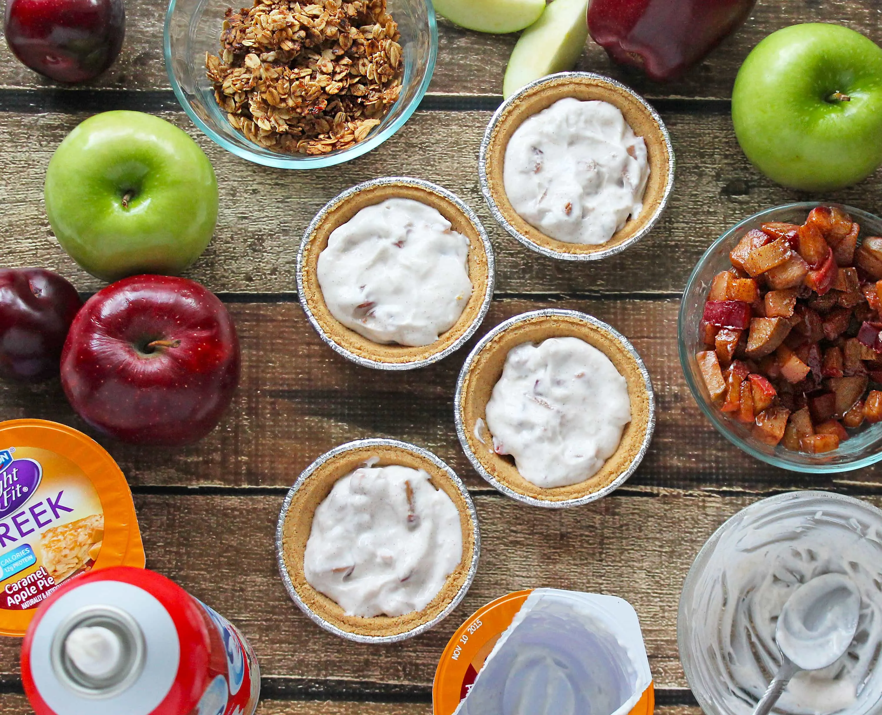 No Bake Apple Pie Yogurt Crumble Pies 