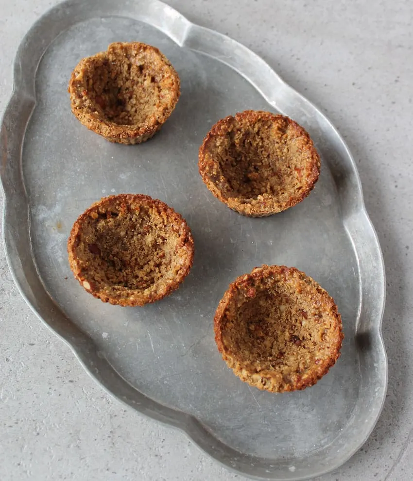 Berry-Frozen-Treat-in-2-Ingredient-Almond-Cups