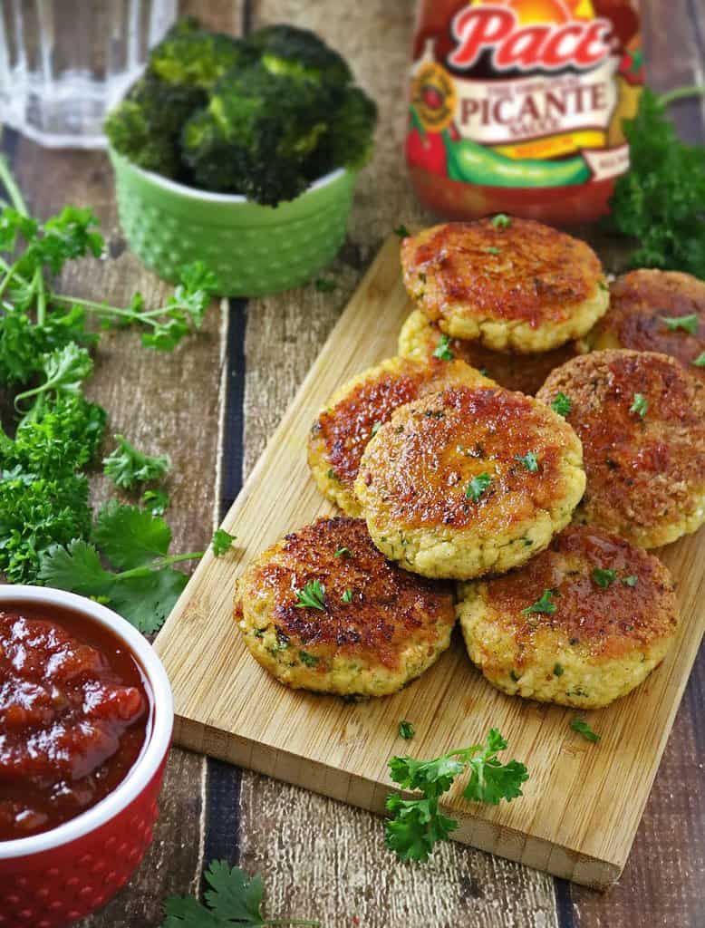 Tofu Burgers with Strawberry Picante Sauce - Savory Spin