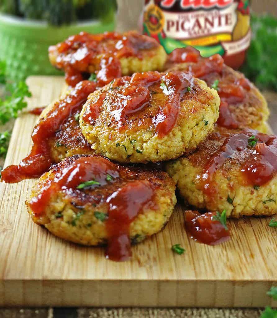 Tofu Burgers with Strawberry Picante Sauce #KickUpTheFlavor