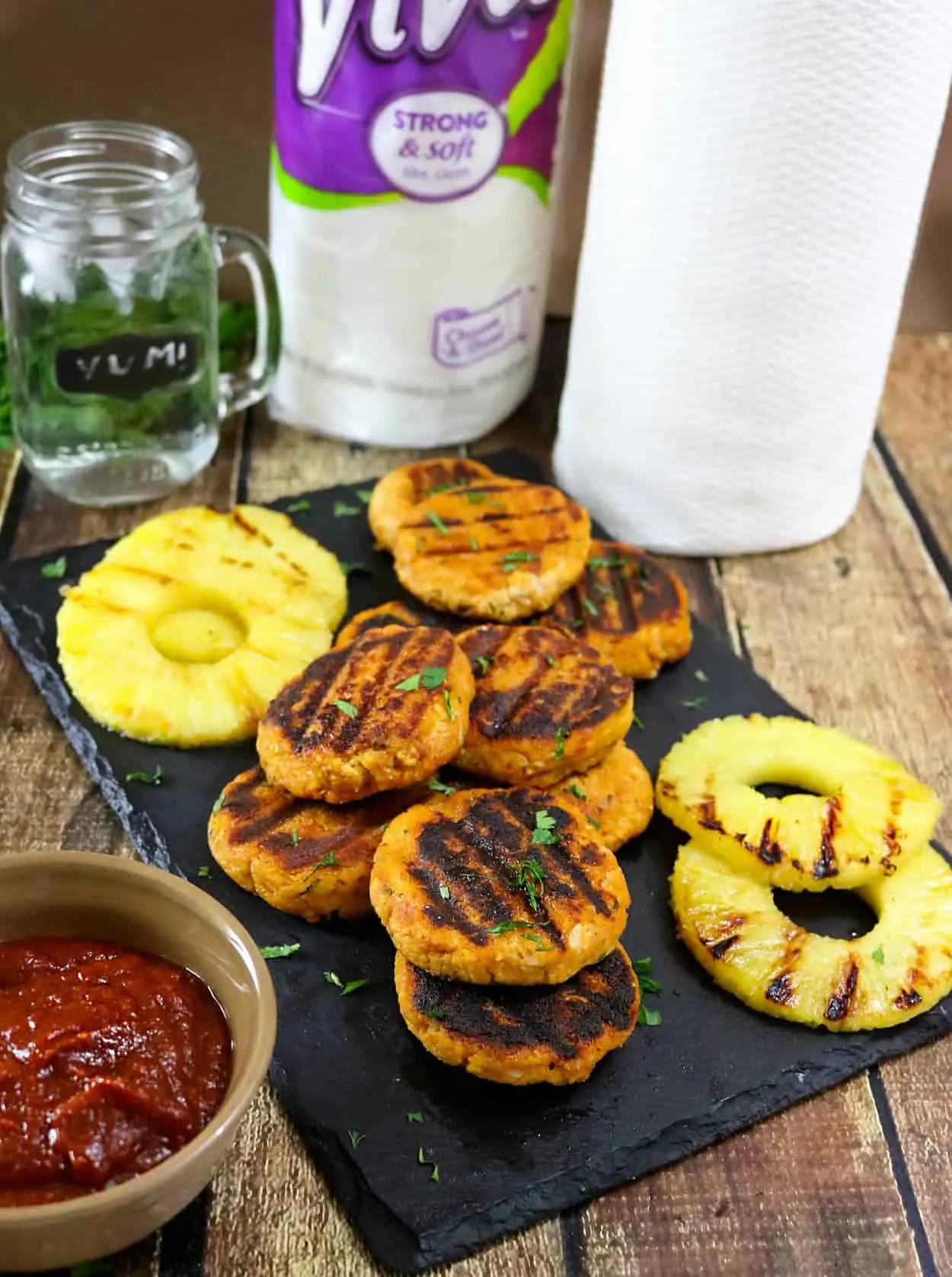 Tofu Burgers With Pineapple BBQ Sauce #VIVACleansLikeCloth #ad