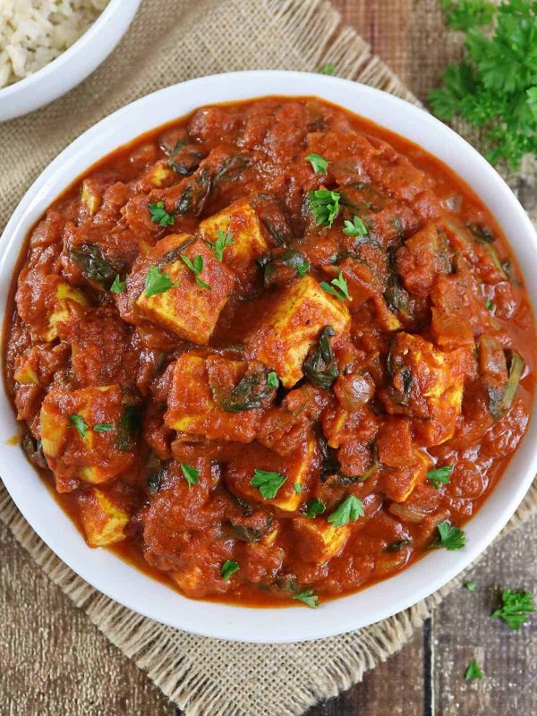 Pan Fried Tofu Curry with Tomatoes And Spinach