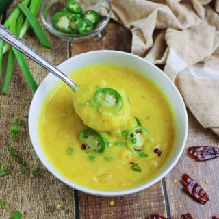 Slow Cooker Roasted Garlic Turmeric Potato Soup