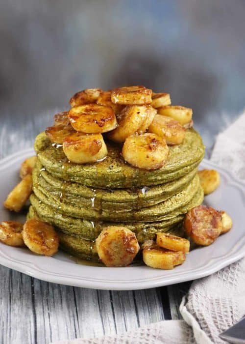 Banana Matcha Oatmeal Pancakes with Cinnamon Cream Bananas
