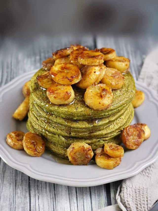 Banana Matcha Oatmeal Pancakes