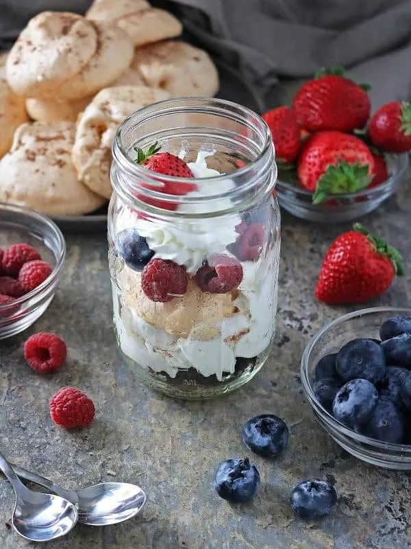 Easy To Go Pavlova In A Jar ~ A Layered To Go Treat!
