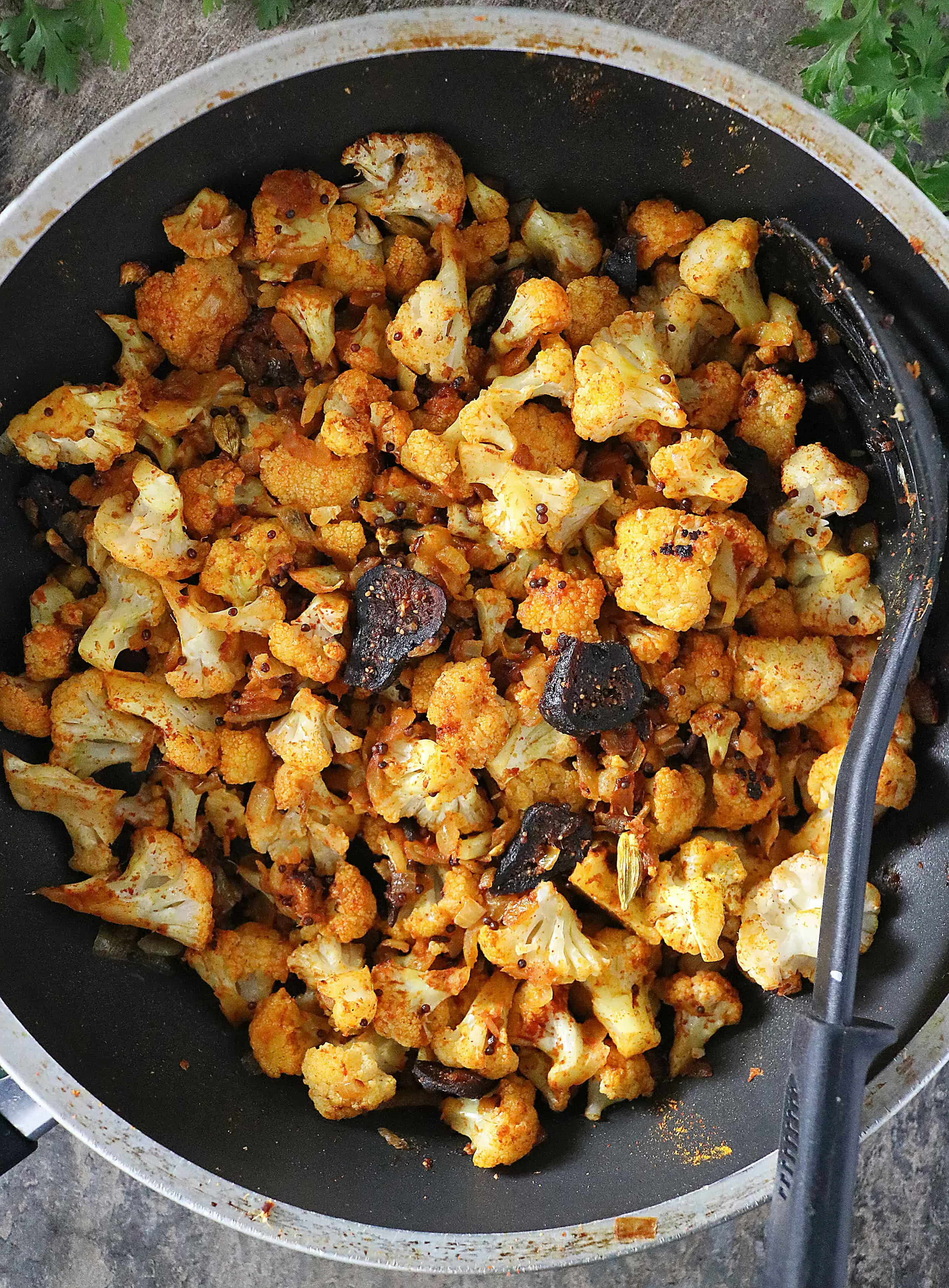 Photo Making Spicy Cauliflower Figs