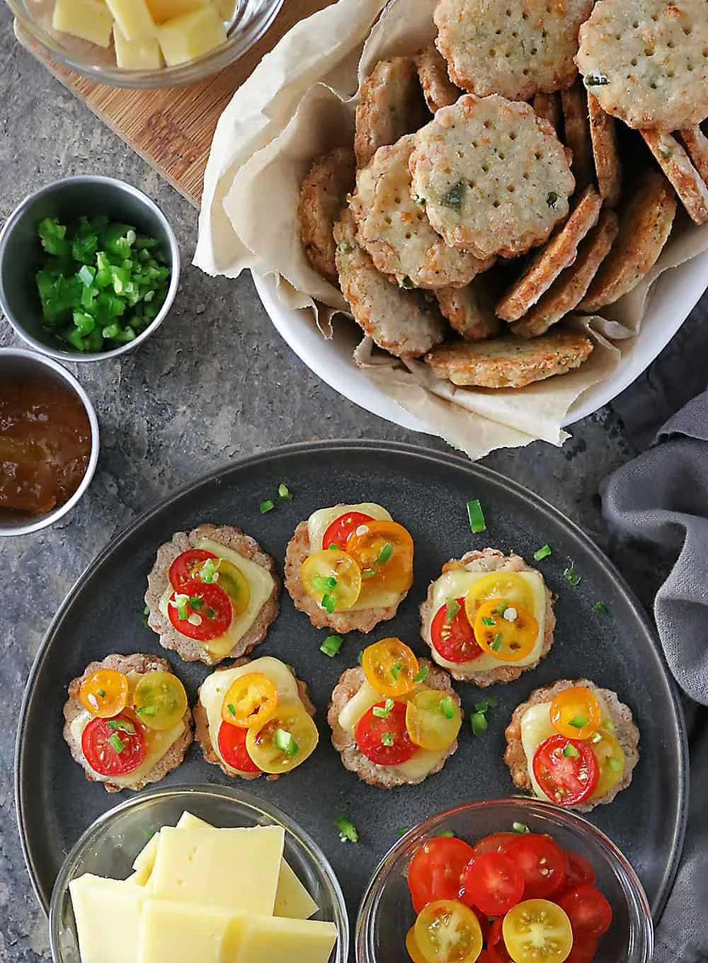 Tomato Jalapeno Cheese Cracker Appetizers Photo