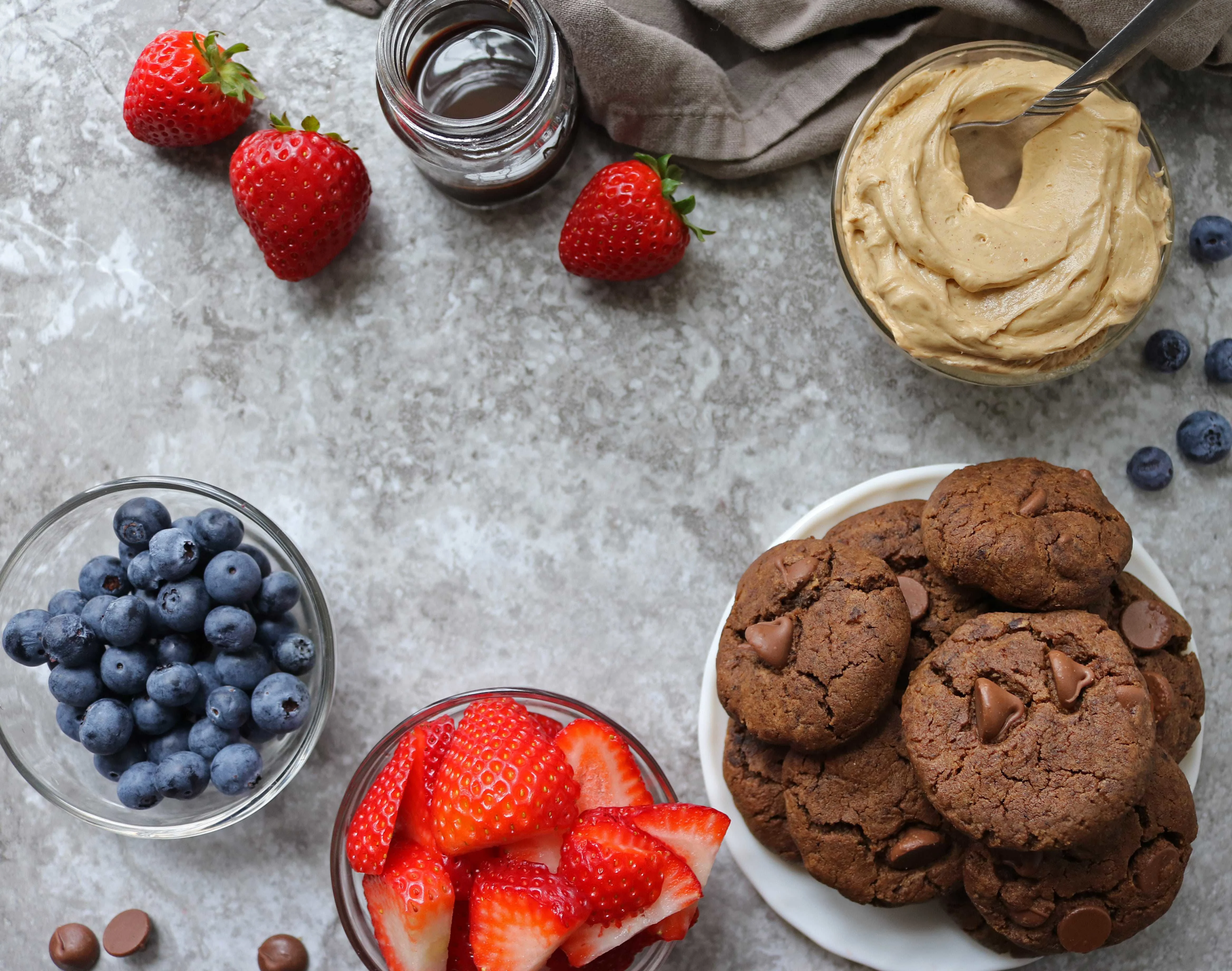 Ingredients For Peanut Butter Chocolate Cookie Trifle image