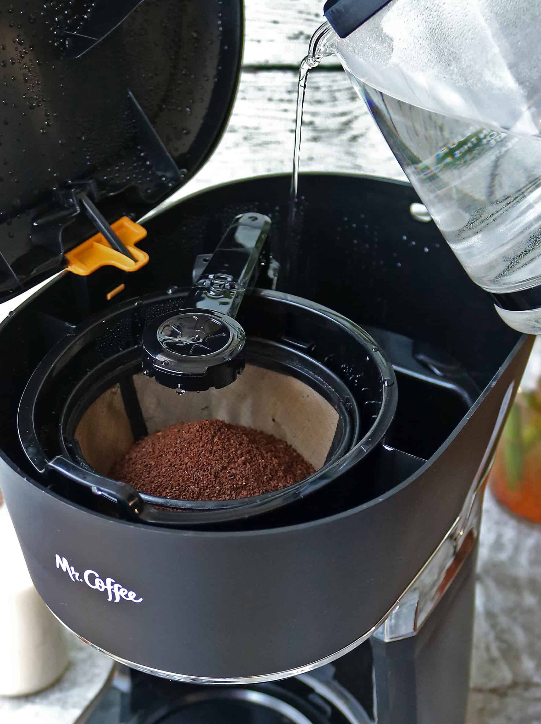 Using Dishwasher Safe Mr Coffee Coffeemaker To Make Evening Coffee