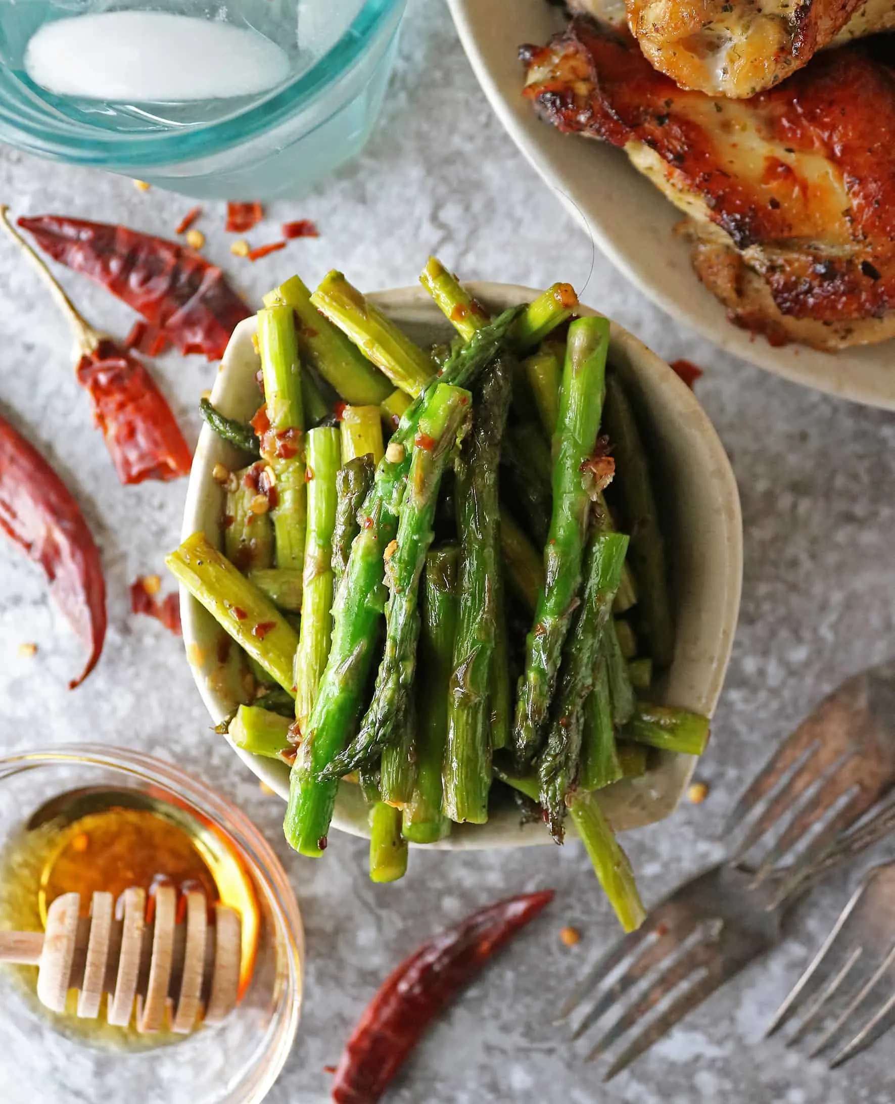 Easy Garlic asparagus with Maple And Chili