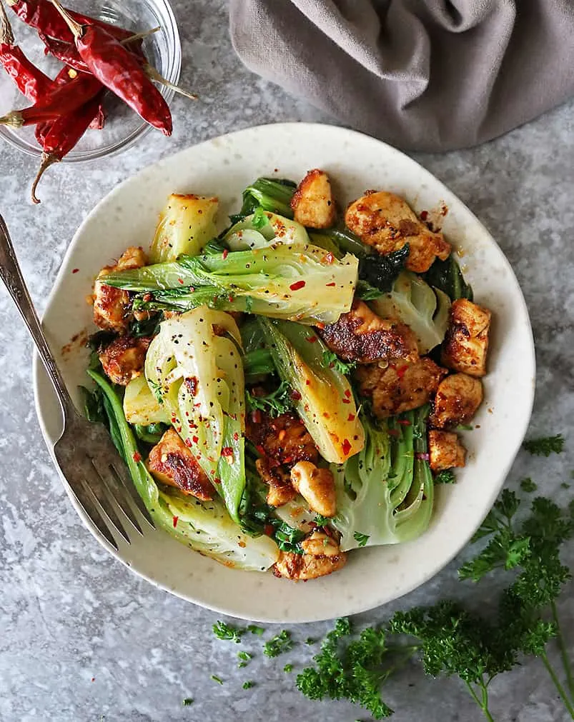 https://savoryspin.com/wp-content/uploads/2020/07/easy-ginger-garlic-chicken-and-baby-bok-choy-dinner-recipe.jpg.webp