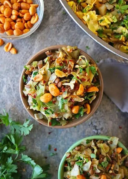 Easy Cabbage Salad with Lentils