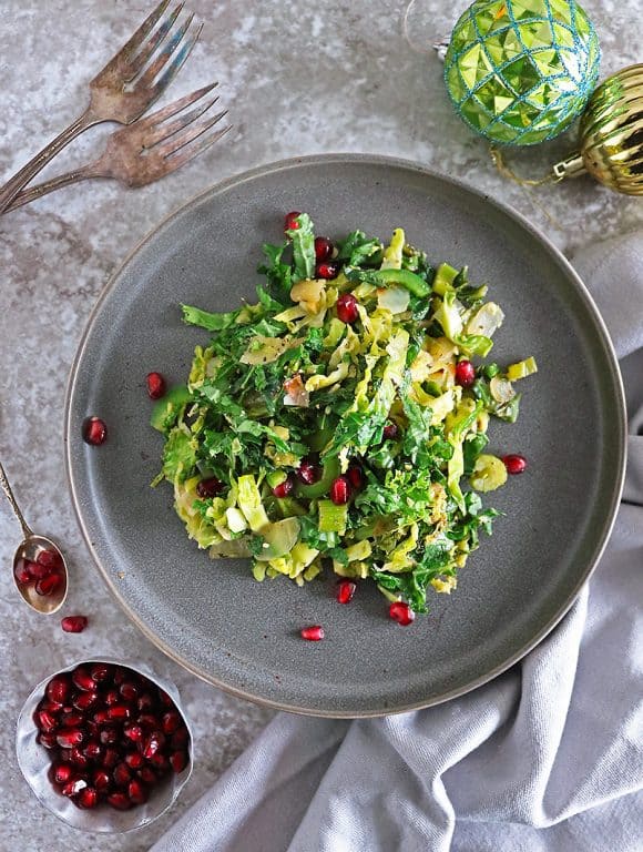 Easy Christmas Salad Recipe - Savory Spin