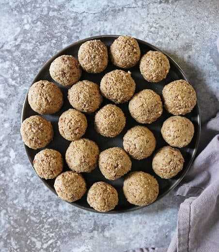 Easy No Bake Peanut Butter Balls Recipe - Savory Spin