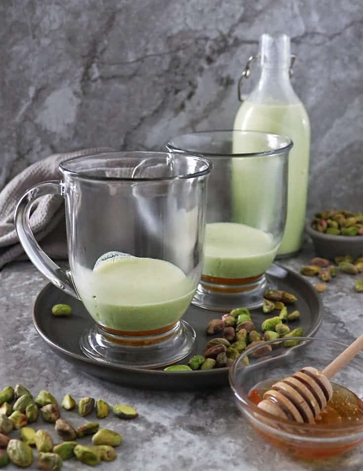 Easy Pistachio Latte Recipe (Homemade) Savory Spin
