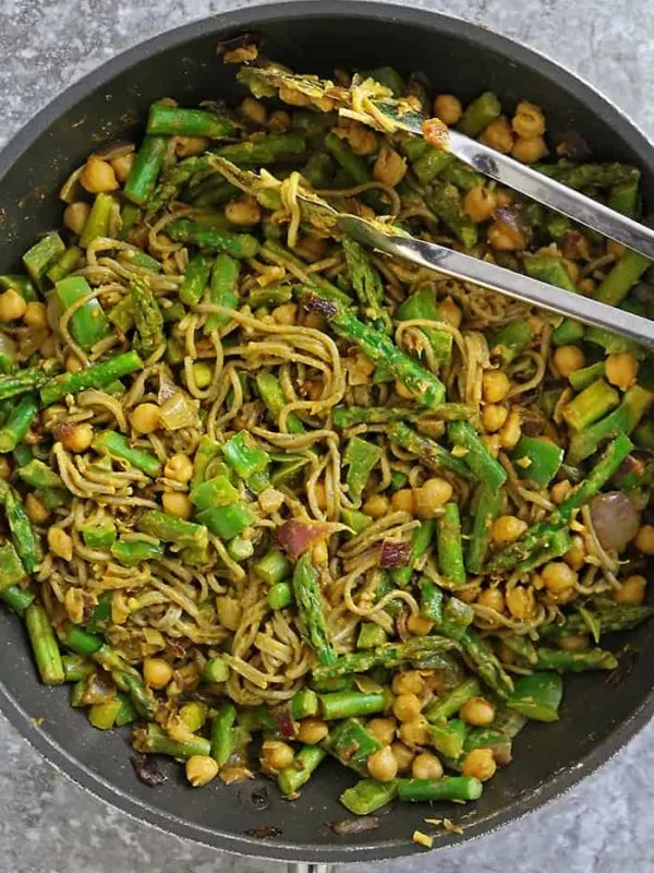 Easy One-pot Curry Noodles