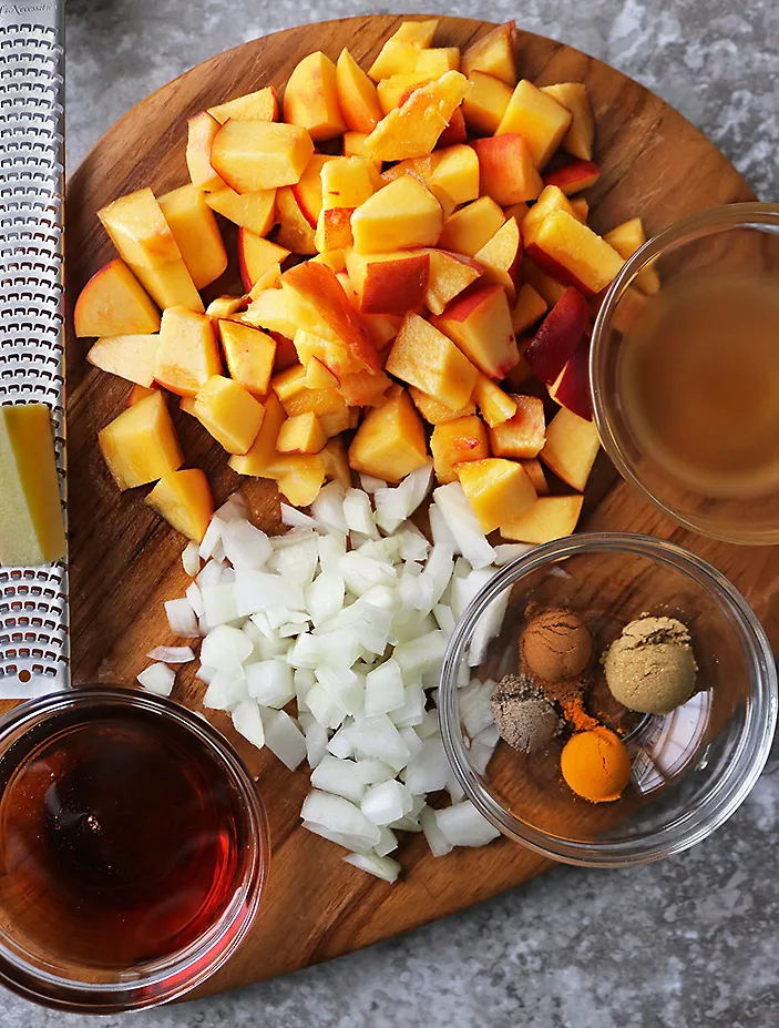 10 Ingredients to make an easy peach chutney