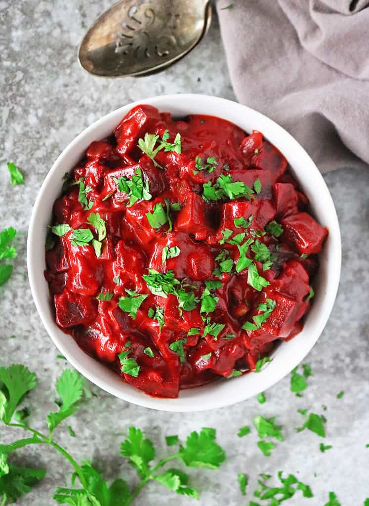 Tasty easy vegan beetroot curry