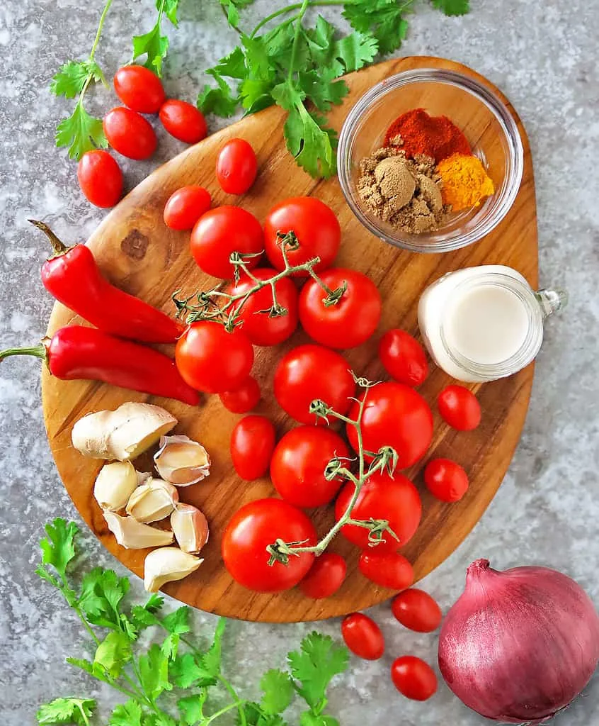 The ten Ingredients to make easy spicy roasted tomato soup recipe.