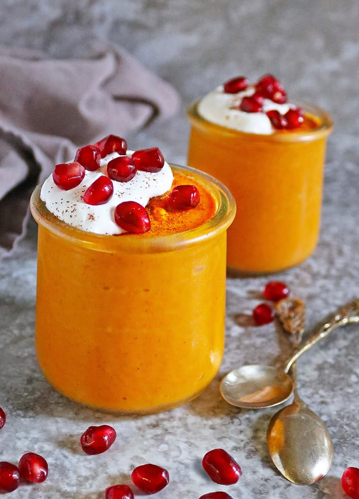 Two small glass jars with individual Easy eggless squash pudding