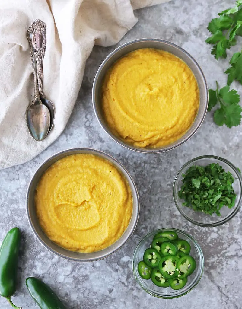 Two bowls with spicy cauliflower soup recipe