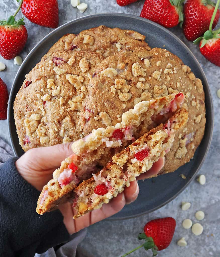 Easy Strawberry streusel Muffin Tops with white chocolate