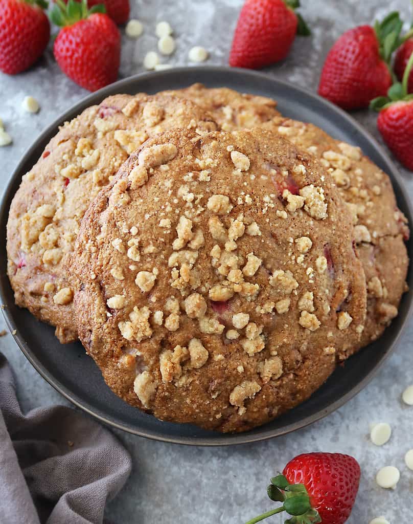 Easy tasty Strawberry streusel Muffin Tops