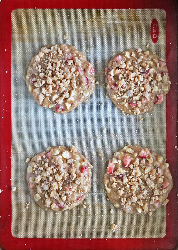 Ready to bake Strawberry Streusel Muffin Tops