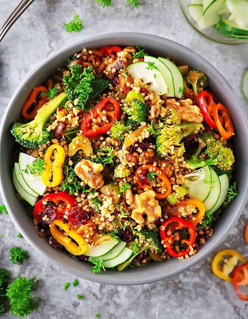Easy kale quinoa salad