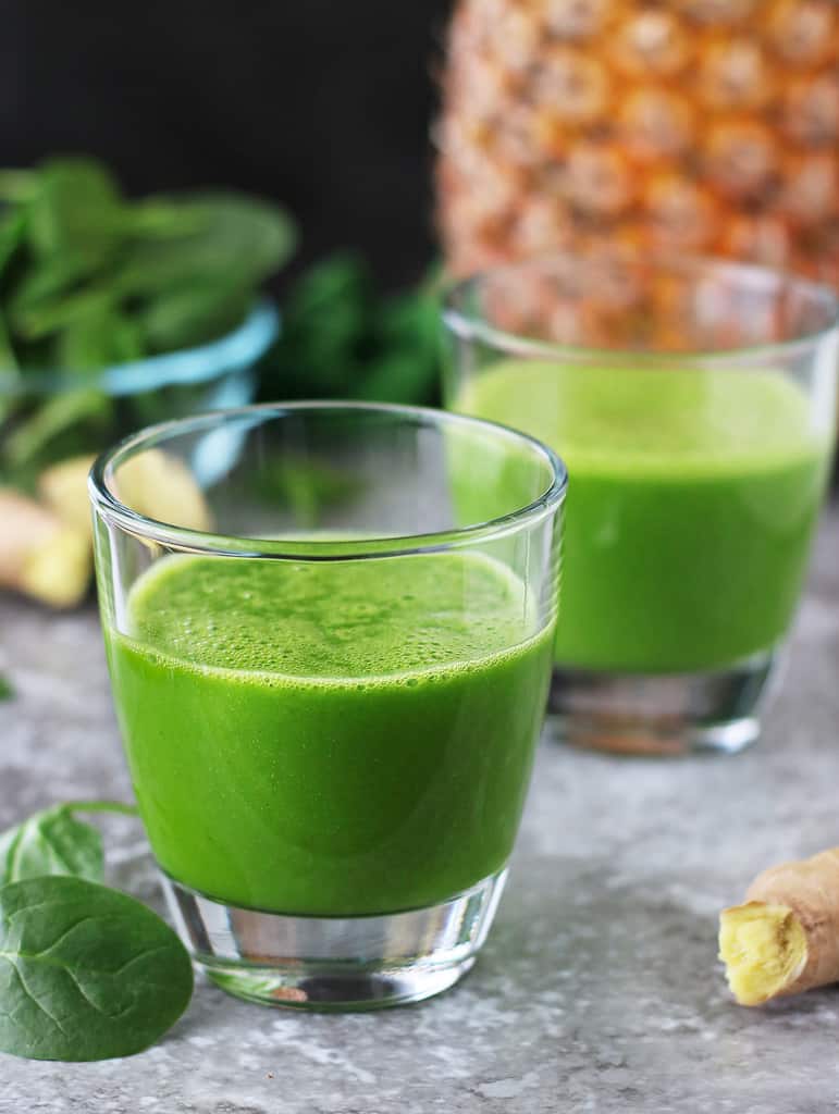 Delicious Easy immune boosting spinach juice with pineapple and ginger