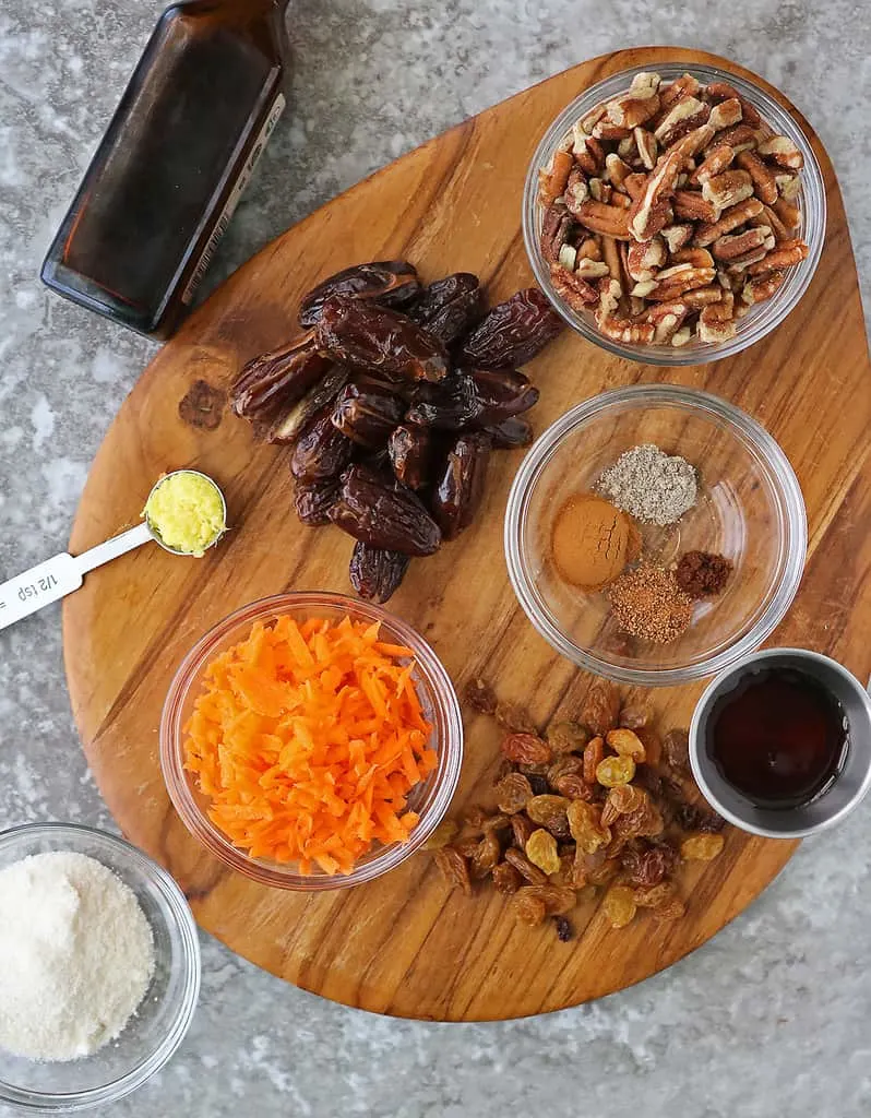 12 Ingredients to make carrot balls with pecans