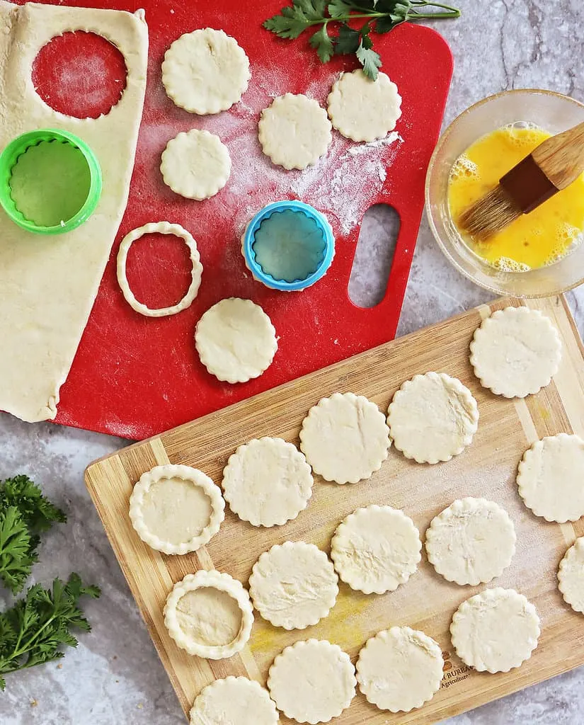 Making puff pastry baskets