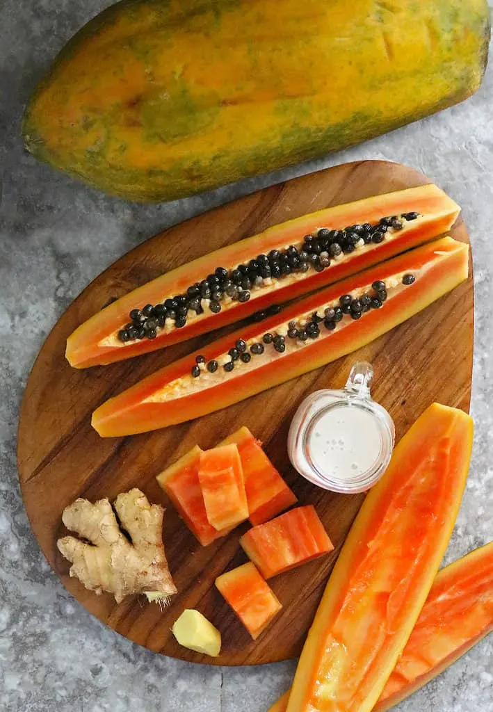 Ingredients to make papaya smoothie