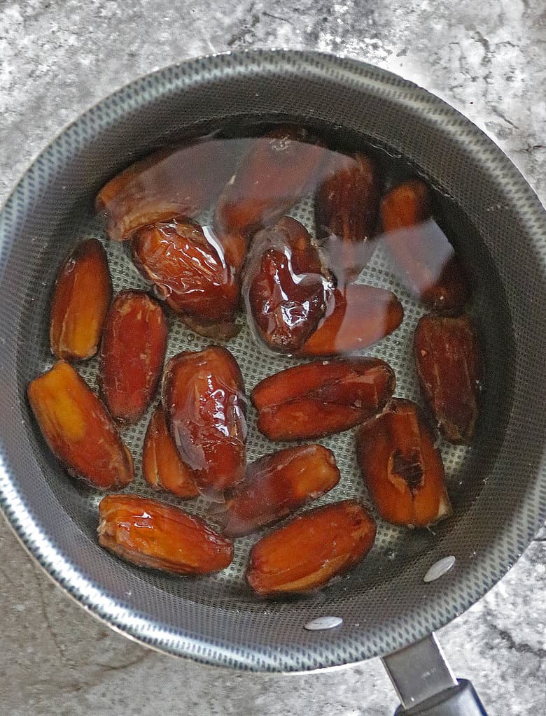 Simmering dates to use in these bars