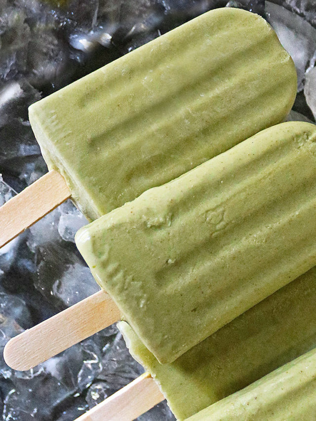 Healthy Matcha Latte Popsicles