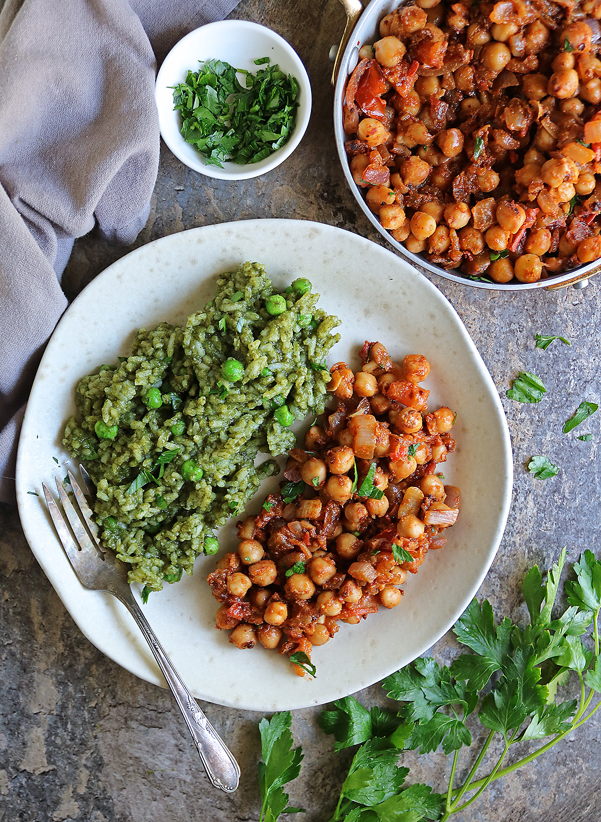 Harissa chickpeas with green rice