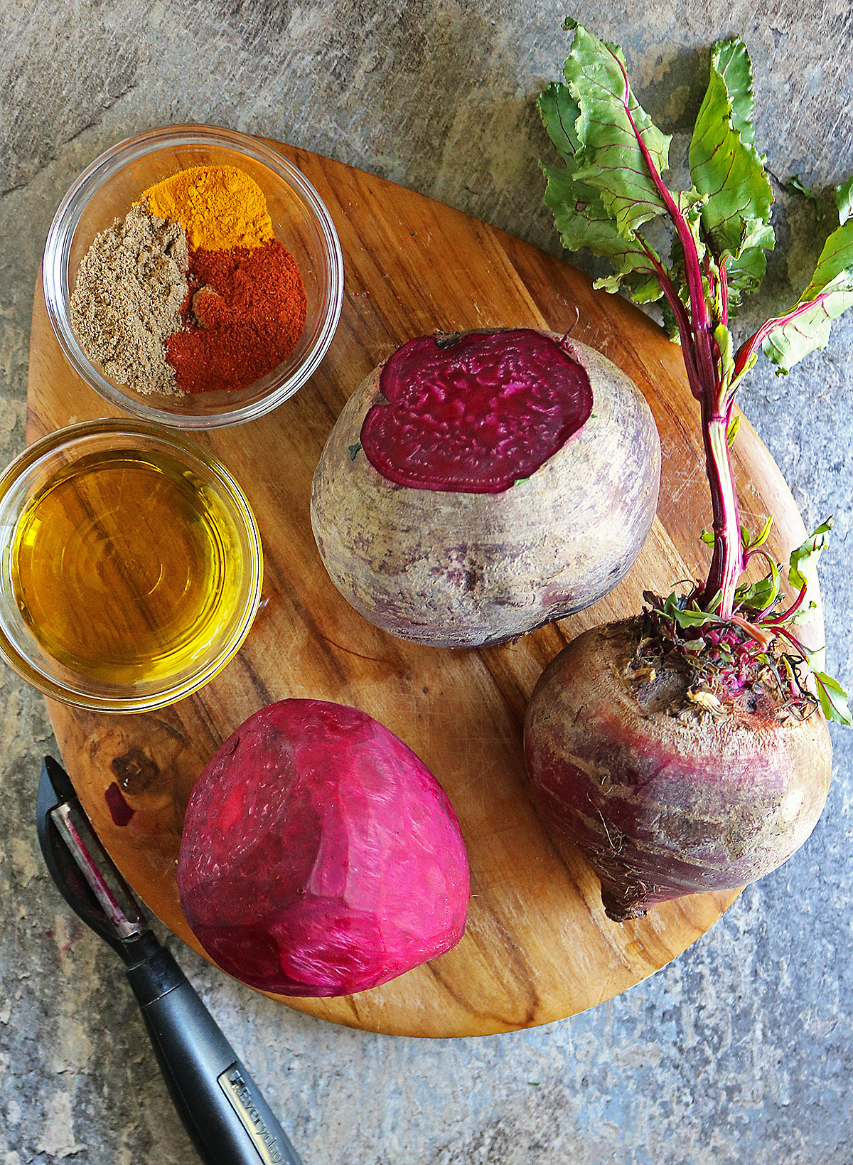 5 Ingredients to make oven roasted beetroot