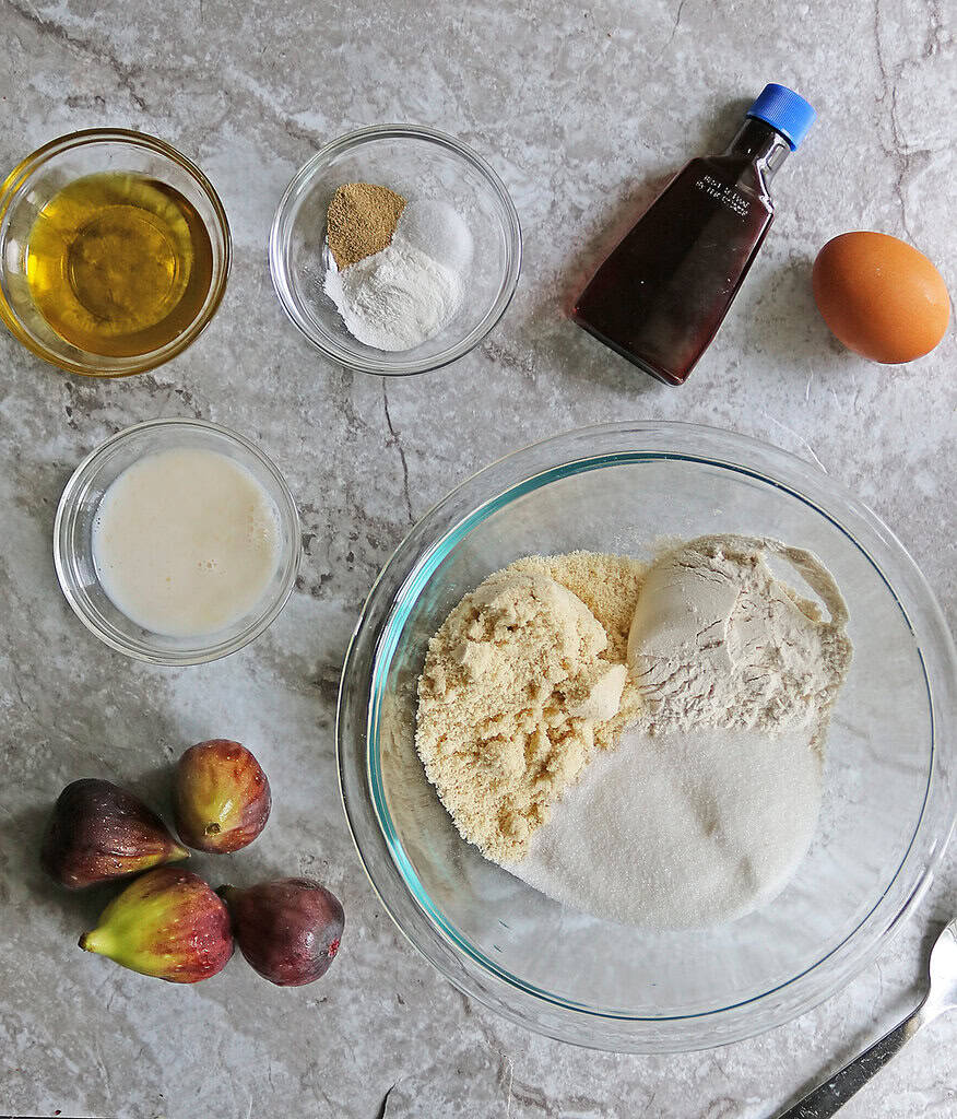 Ingredients needed to make fig muffin tops