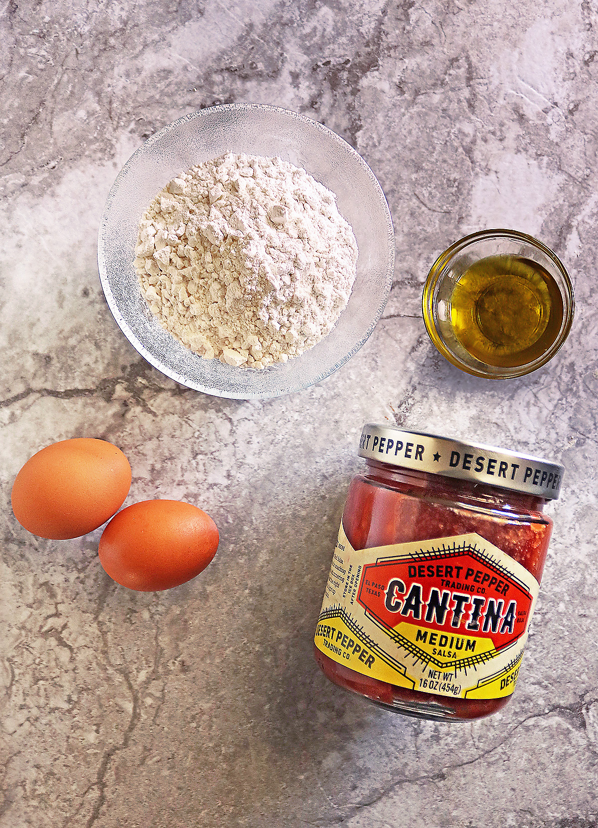 4 ingredients needed for skillet salsa bread.