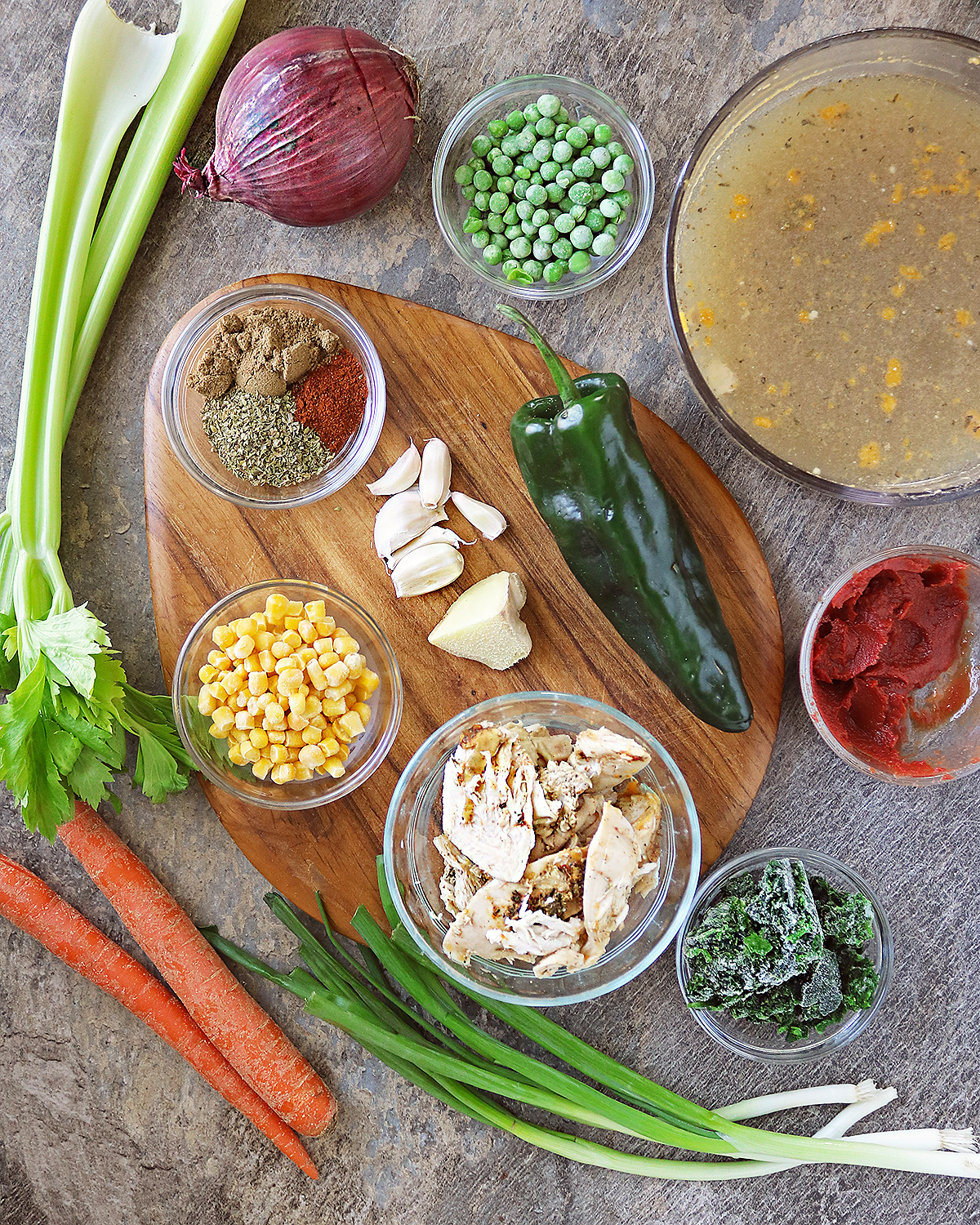 Ingredients needed to make chicken poblano soup