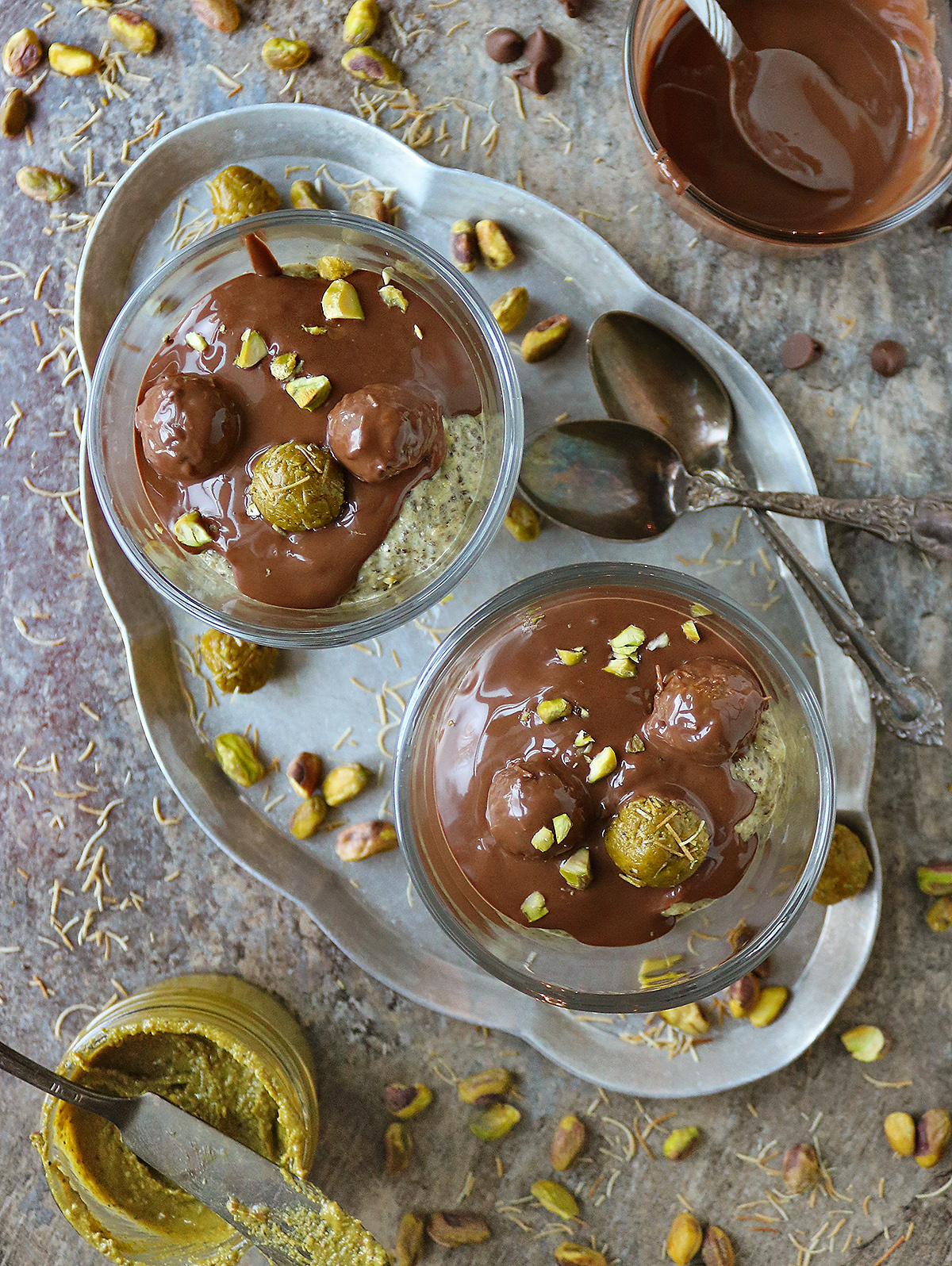 Pistachio Chocolate chia pudding AKA Dubai chocolate chia pudding.